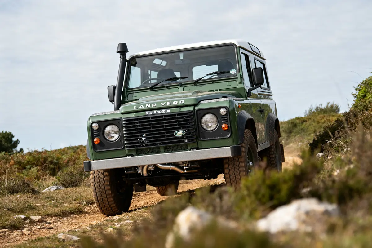 Defender 300 TDI : fiche technique, fiabilité et occasions